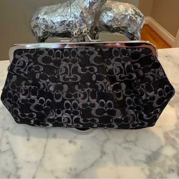 Coach - Black/Silver Signature C Kisslock Wristler - EUC No Call Outs
